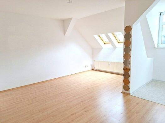 Wohnung zur Miete 280 € 2 Zimmer 53 m² 4. Geschoss Bernsdorf Bernsdorf 09126