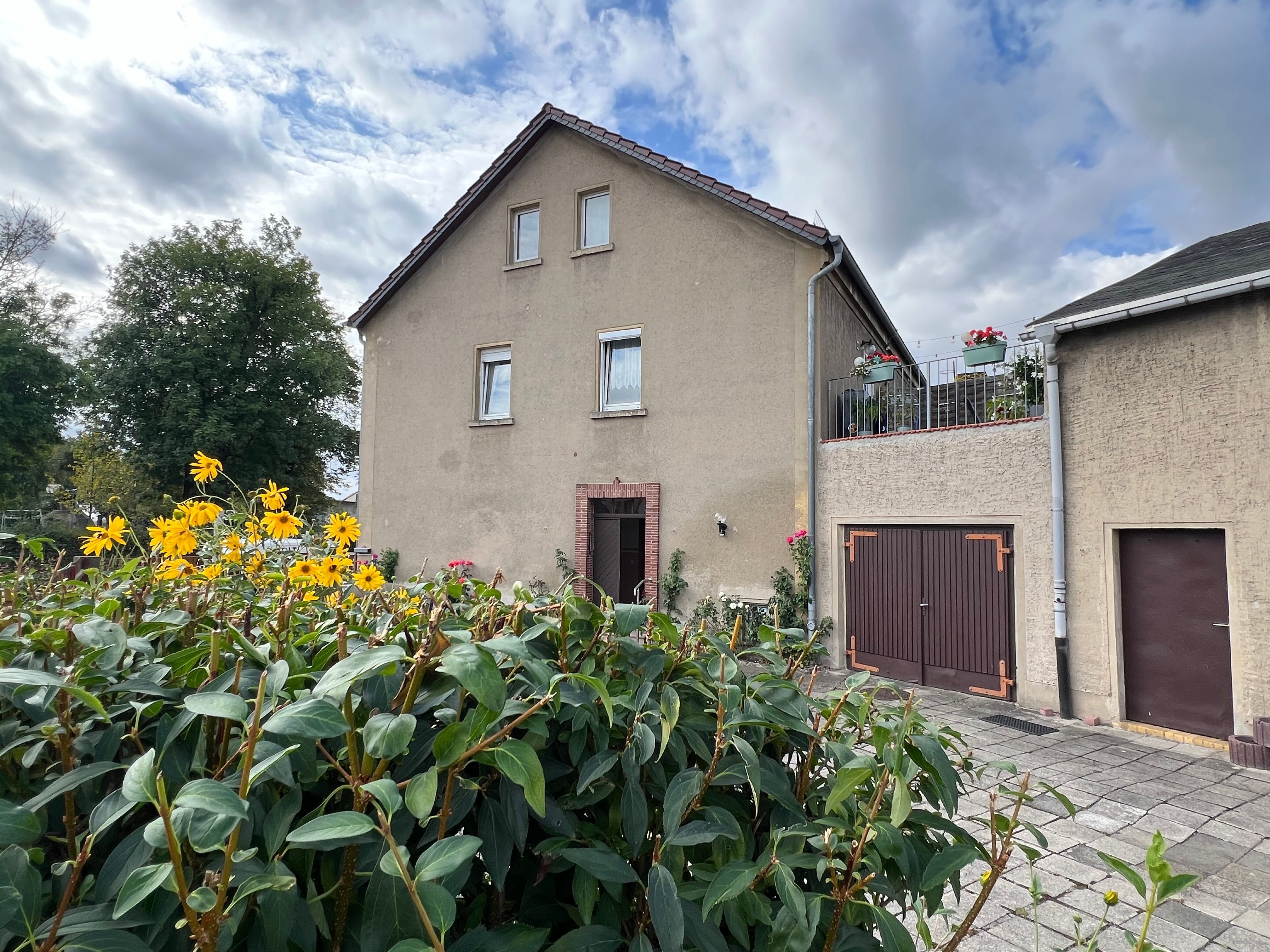 Mehrfamilienhaus zum Kauf 350.000 € 5 Zimmer 160,6 m²<br/>Wohnfläche 460 m²<br/>Grundstück Naunhof Naunhof 04683