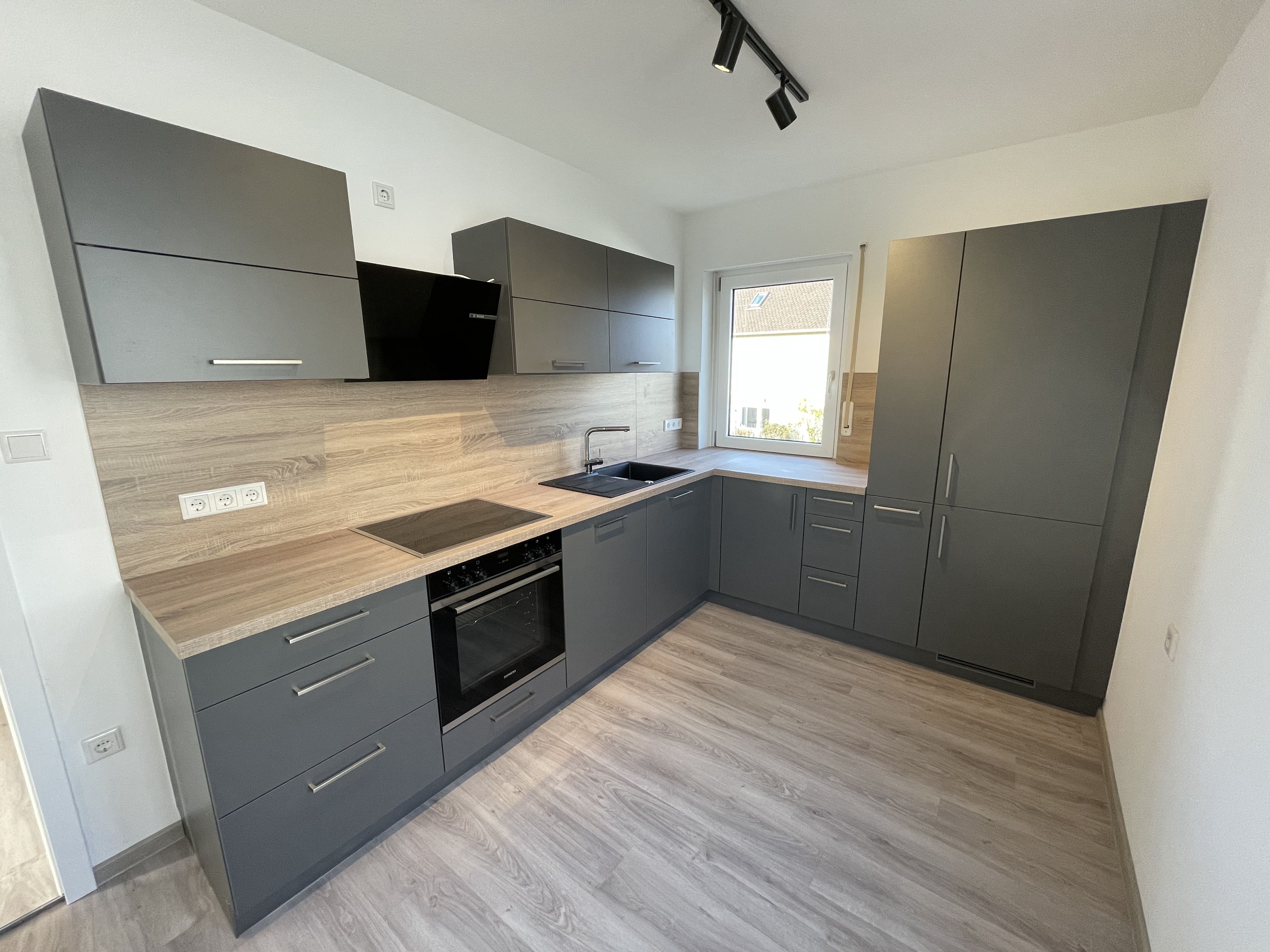 Wohnung zur Miete 1.140 € 3 Zimmer 83 m²<br/>Wohnfläche 1.<br/>Geschoss ab sofort<br/>Verfügbarkeit Brucker Weg 3 Altenberg Oberasbach 90522