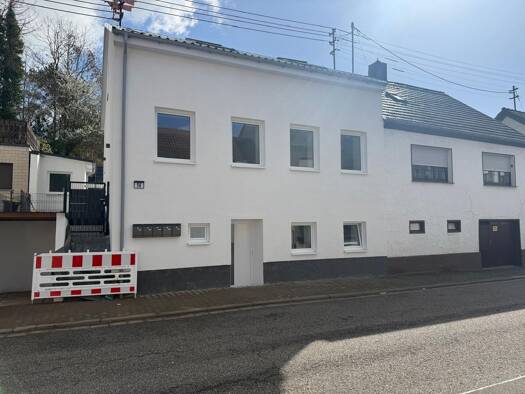 Studio zur Miete 500 € 1 Zimmer 28,5 m² 1. Geschoss frei ab sofort Oberbexbach Bexbach 66450