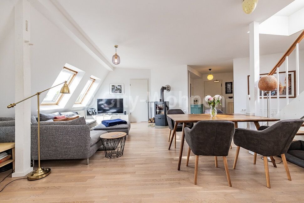 Wohnung zur Miete Wohnen auf Zeit 2.450 € 3 Zimmer 100 m²<br/>Wohnfläche 15.11.2024<br/>Verfügbarkeit Eulenstraße Ottensen Hamburg 22765