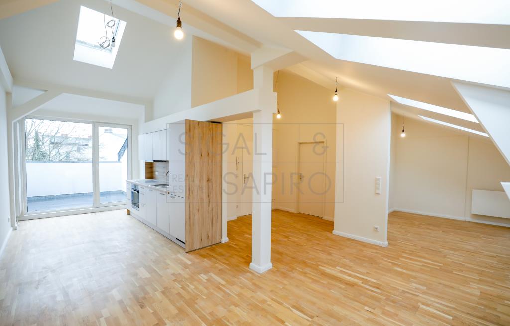 Wohnung zum Kauf 275.000 € 1,5 Zimmer 55,8 m²<br/>Wohnfläche 3.<br/>Geschoss Spandau Berlin 13585