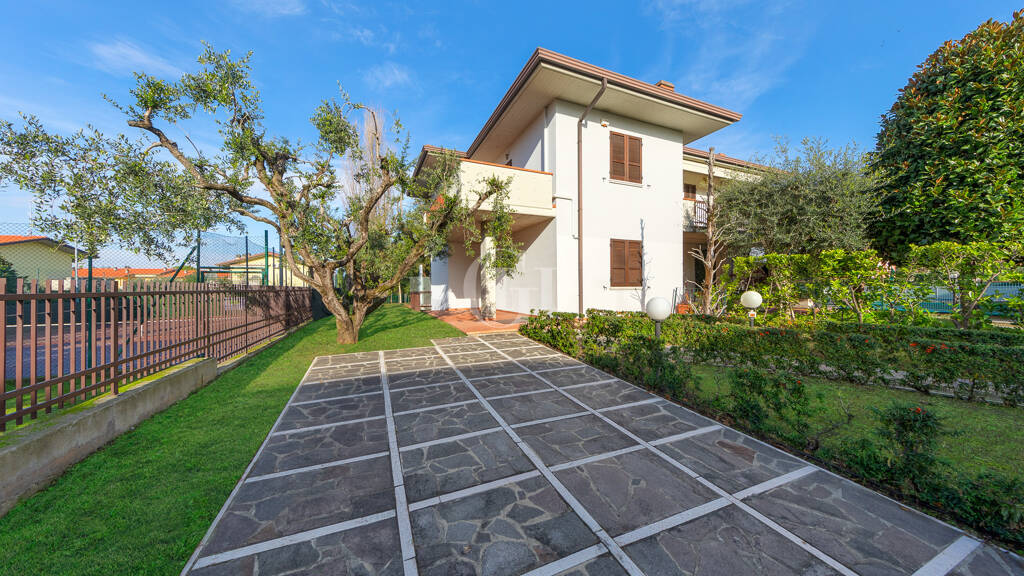 Reihenmittelhaus zum Kauf 590.000 € 4 Zimmer 90 m² 500 m² Grundstück frei ab sofort via Aldo Moro 10 Sirmione 25019