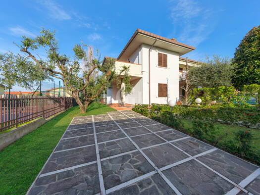 Reihenmittelhaus zum Kauf 590.000 € 4 Zimmer 90 m² 500 m² Grundstück frei ab sofort via Aldo Moro 10 Sirmione 25019