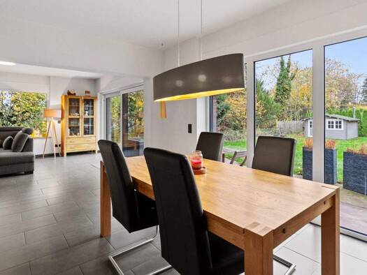 Einfamilienhaus zum Kauf 549.000 € 7 Zimmer 174 m² 837 m² Grundstück frei ab 01.02.2026 Südstadt Grevenbroich 41515