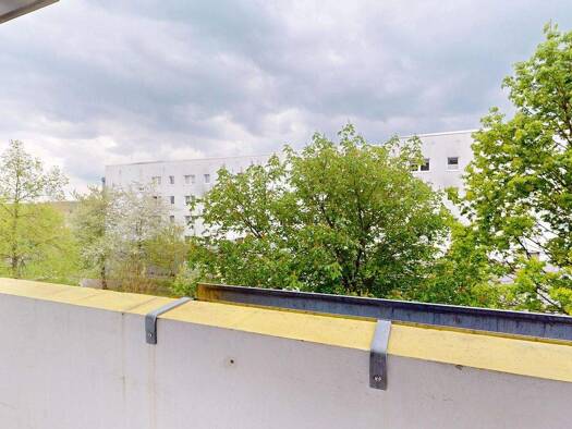 Wohnung zur Miete 595 € 4 Zimmer 83,1 m² 6. Geschoss Eichelweg 9 Heide Nord Halle 06120