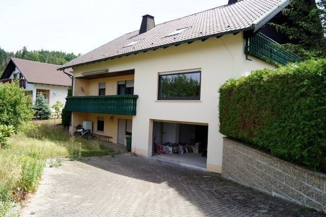 Einfamilienhaus zur Miete 1.400 € 5 Zimmer 138 m²<br/>Wohnfläche 743 m²<br/>Grundstück ab sofort<br/>Verfügbarkeit Zeyern Marktrodach 96364