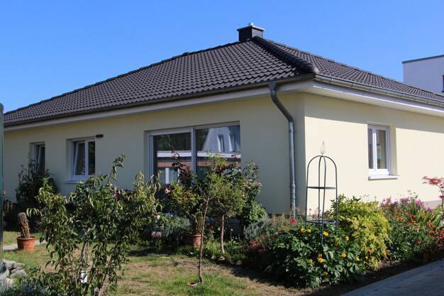 Bungalow zum Kauf provisionsfrei 385.000 € 4 Zimmer 122 m² 1.107 m² Grundstück Nicolaistraße 1b Calbe Calbe (Saale) 39240