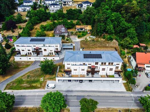 Wohnung zur Miete 866 € 3 Zimmer 81,3 m² frei ab 01.03.2026 Am Hirtberg 5d Burglengenfeld 93133