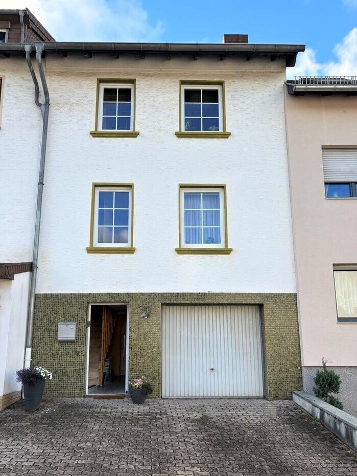 Doppelhaushälfte zum Kauf 170.000 € 5 Zimmer 130 m²<br/>Wohnfläche 388 m²<br/>Grundstück Großrosseln Großrosseln 66352