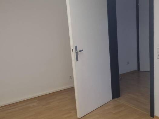 Terrassenwohnung zur Miete 1.000 € 3,5 Zimmer 75 m² Geschoss EG/2 frei ab sofort Kochendorf Bad Friedrichshall 74177