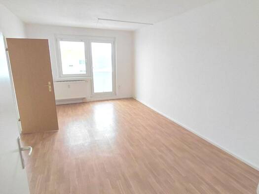 Wohnung zur Miete 425 € 3 Zimmer 68 m² 5. Geschoss frei ab sofort Neue Platekaer Straße 4 Borna Borna 04552