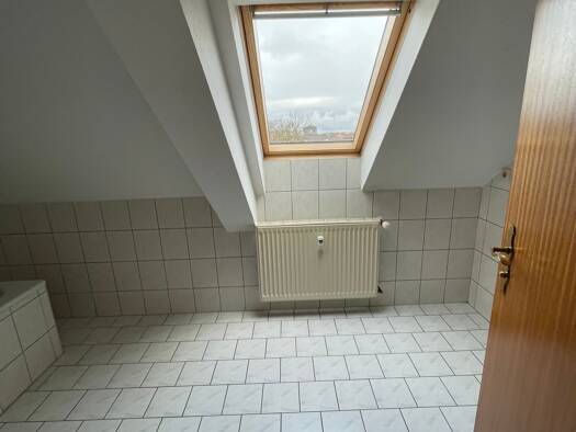 Wohnung zur Miete 296 € 3 Zimmer 65,8 m² Glauchau Glauchau 08371