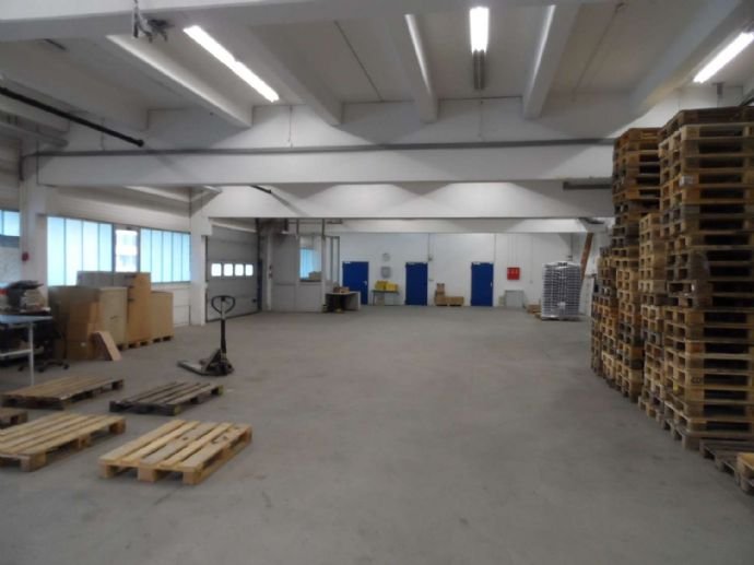 Lagerhalle zur Miete 4,25 € 8.930 m²<br/>Lagerfläche - Flughafen Frankfurt 60549