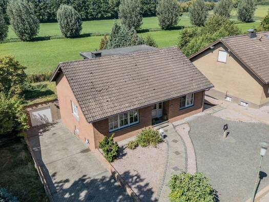 Haus zum Kauf 379.000 € 5 Zimmer 155 m² 827 m² Grundstück frei ab sofort Am Nordhang 53 Schalbruch Selfkant 52538