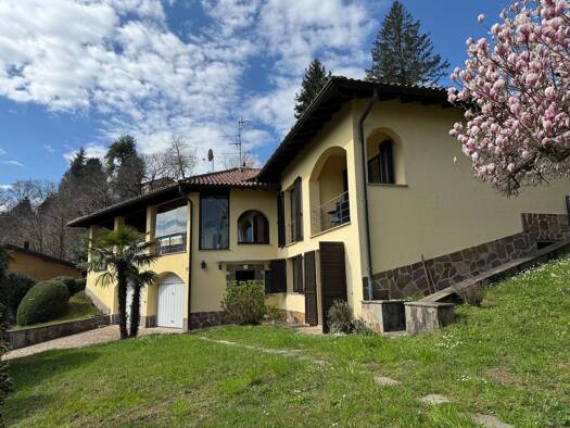 Haus zum Kauf 920.000 € 5 Zimmer 170 m² 1.300 m² Grundstück Cadegliano Viconago 21031