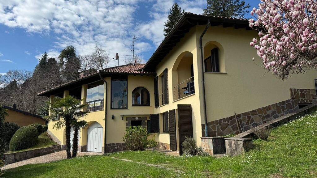 Haus zum Kauf 920.000 € 5 Zimmer 170 m² 1.300 m² Grundstück Cadegliano Viconago 21031