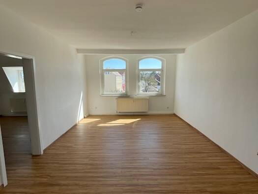 Wohnung zur Miete 438 € 2 Zimmer 80 m² 2. Geschoss Theißen Zeitz 06711