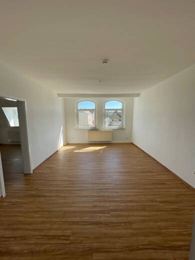 Wohnung zur Miete 464 € 2 Zimmer 80 m² Dachgeschoss, 2. Geschoss Theißen Zeitz 06711