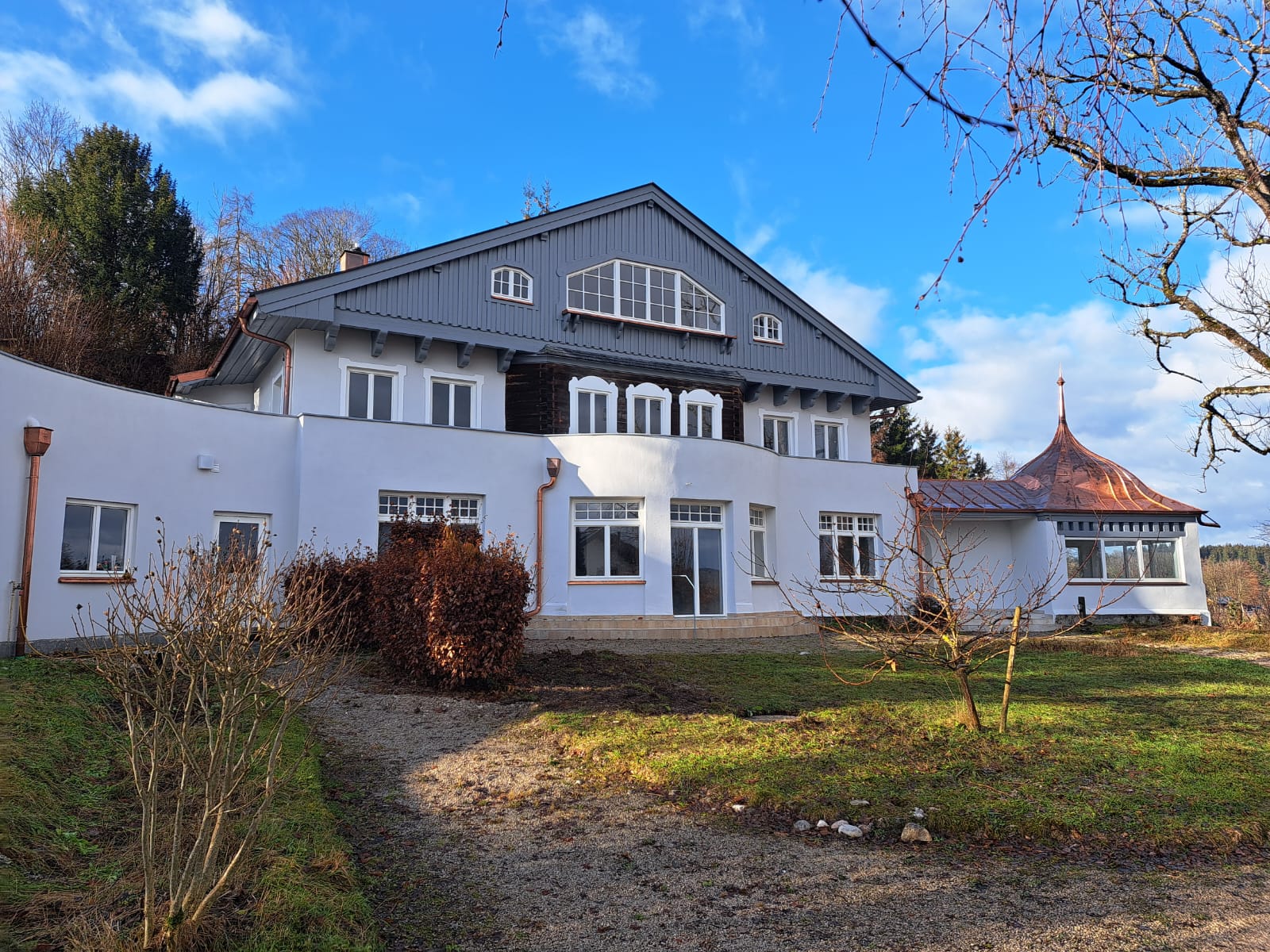 Villa zum Kauf provisionsfrei 3.100.000 € 530 m²<br/>Wohnfläche 2.130 m²<br/>Grundstück ab sofort<br/>Verfügbarkeit Bad Tölz Bad Tölz 83646