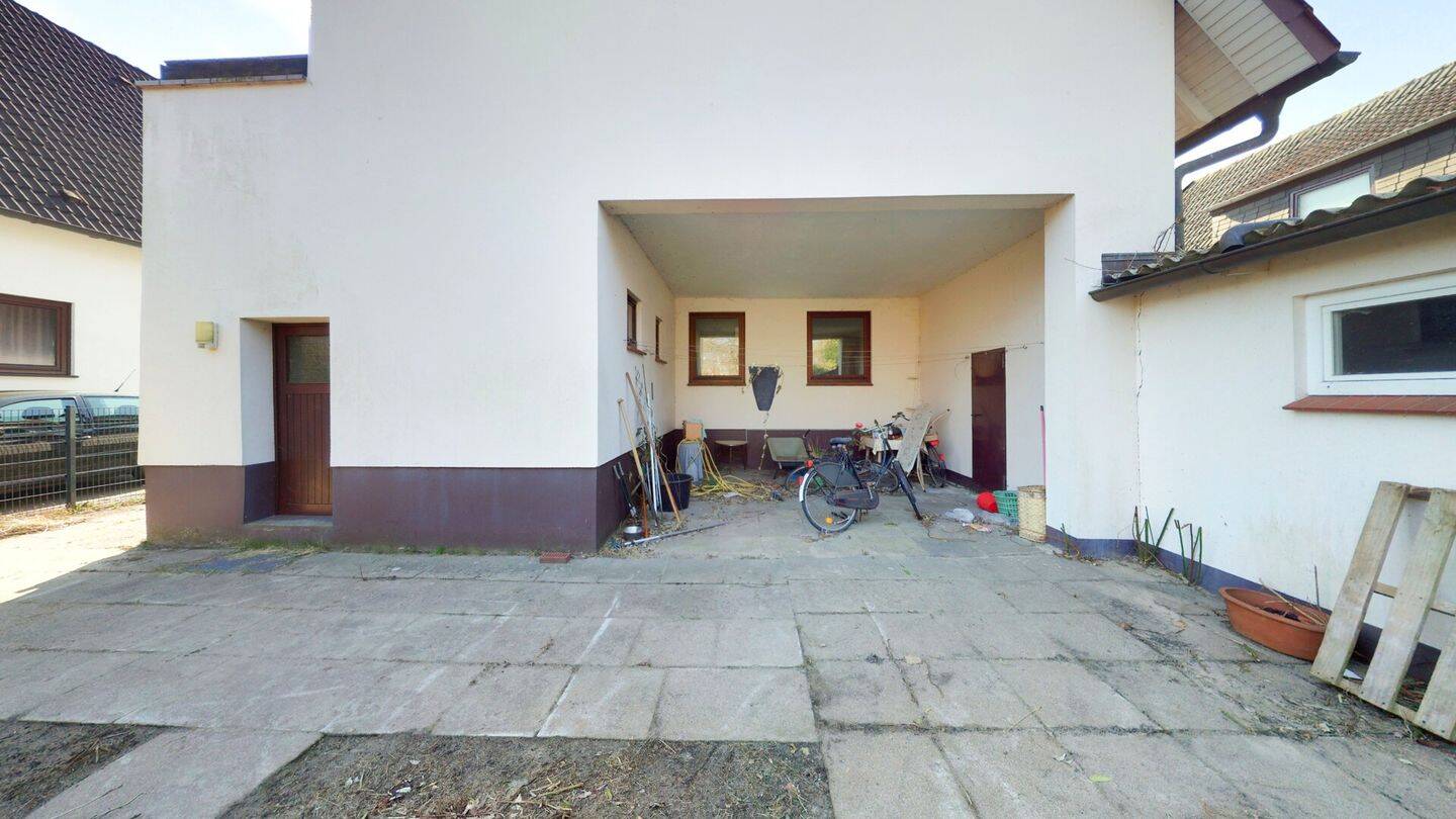 Immobilie in Lilienthal - Chance für Visionäre - renovierungsbedürftiges Einfamilienhaus auf großzügigem Baugrundstück in Lilienthal - Bild 4