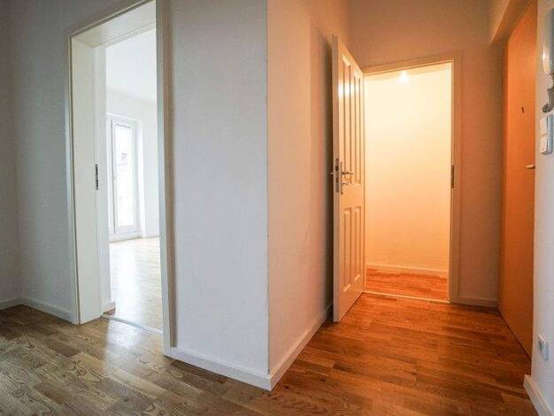Wohnung zur Miete 524 € 2 Zimmer 60,9 m² 3. Geschoss frei ab 28.02.2026 Ringstr. 11 Innere Altstadt Dresden 01067