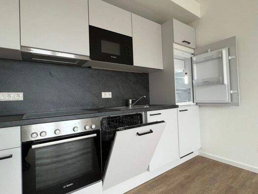 Wohnung zur Miete 751 € 2 Zimmer 40,6 m² 5. Geschoss Ludwigsluster Straße 100 Kaulsdorf Berlin 12619