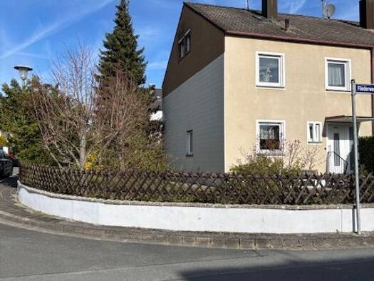 Doppelhaushälfte zum Kauf 470.000 € 5 Zimmer 122 m² 414 m² Grundstück frei ab 01.10.2026 Heroldsberg Heroldsberg 90562
