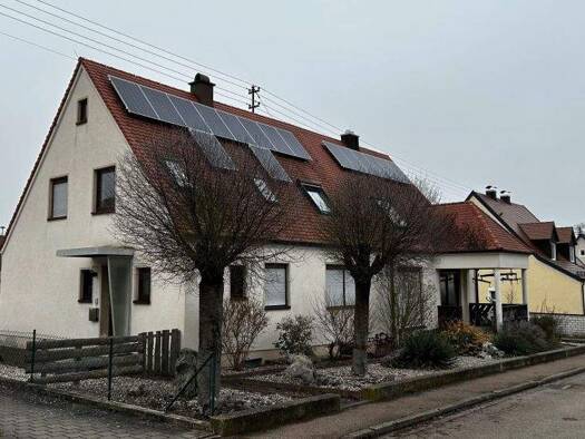 Mehrfamilienhaus zum Kauf provisionsfrei 199.500 € 8 Zimmer 177 m² 675 m² Grundstück Flurstr. 11 Hoppingen Harburg 86655