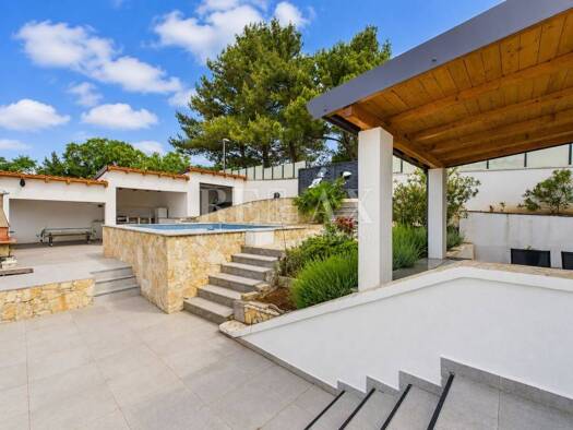Haus zum Kauf 394.000 € 2 Zimmer 54 m² Kantrida, Rijeka Rijeka