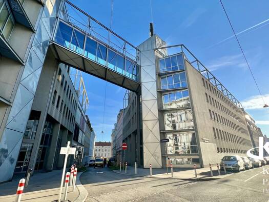 Parkhaus zur Miete 80 € Wien 1150