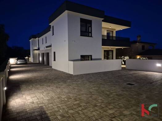 Haus zum Kauf 1.556.000 € 6 Zimmer 331 m² Medulin