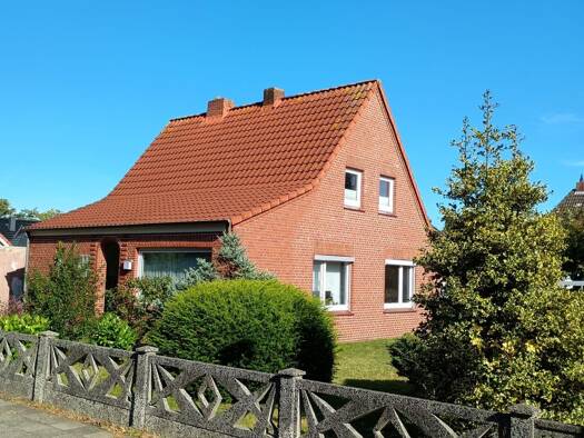 Einfamilienhaus zum Kauf 129.000 € 6 Zimmer 88,2 m² 598 m² Grundstück Weenermoor Weener / Möhlenwarf 26826