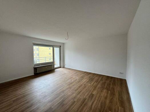 Wohnung zur Miete 1.090 € 4 Zimmer 83 m² 1. Geschoss Eschborn 65760