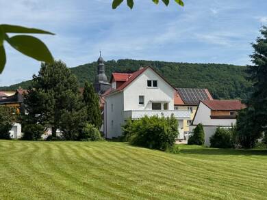 Mehrfamilienhaus zum Kauf als Kapitalanlage geeignet 320.000 € 7 Zimmer 194 m² 1.858 m² Grundstück Schierbachstraße/ Hinter den Höfen Lenterode 37318