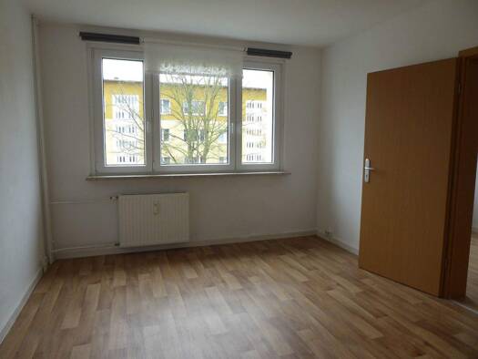 Wohnung zur Miete 380 € 4 Zimmer 76 m² 2. Geschoss Kastanienweg 39 Bernburg Bernburg (Saale) 06406