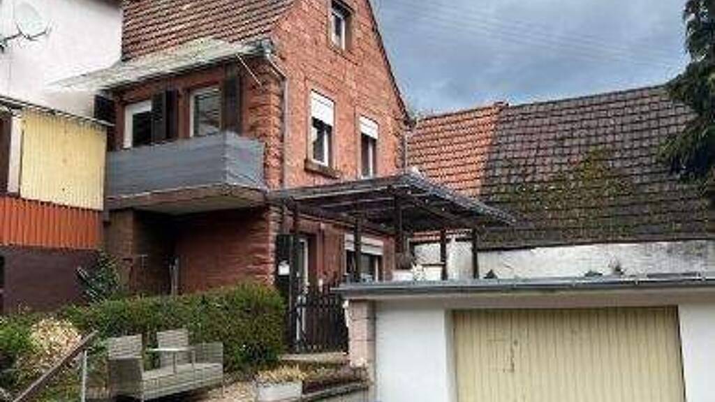 Haus zum Kauf 79.000 € 70 m² 170 m² Grundstück Lug 76848