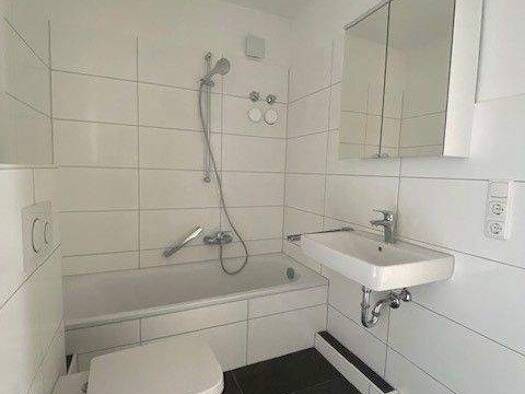 Wohnung zur Miete 569 € 3 Zimmer 75,8 m² 7. Geschoss frei ab 01.03.2026 Schlehenstraße 1 Kernstadt Lippstadt 59557