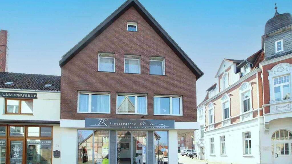 Mehrfamilienhaus zum Kauf als Kapitalanlage geeignet 297.000 € 14 Zimmer 496 m² 418 m² Grundstück Nieheim 33039