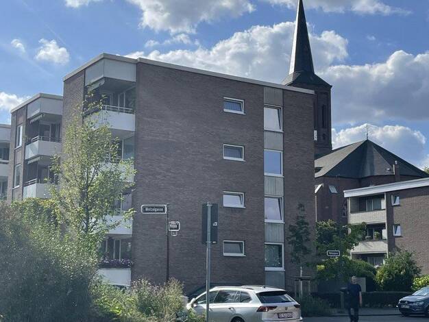 Wohnung zur Miete 1.750 € 4 Zimmer 99,5 m² 1. Geschoss frei ab 01.10.2026 Wetzelgasse 6 Heerdt Stadtbezirk 4 40549