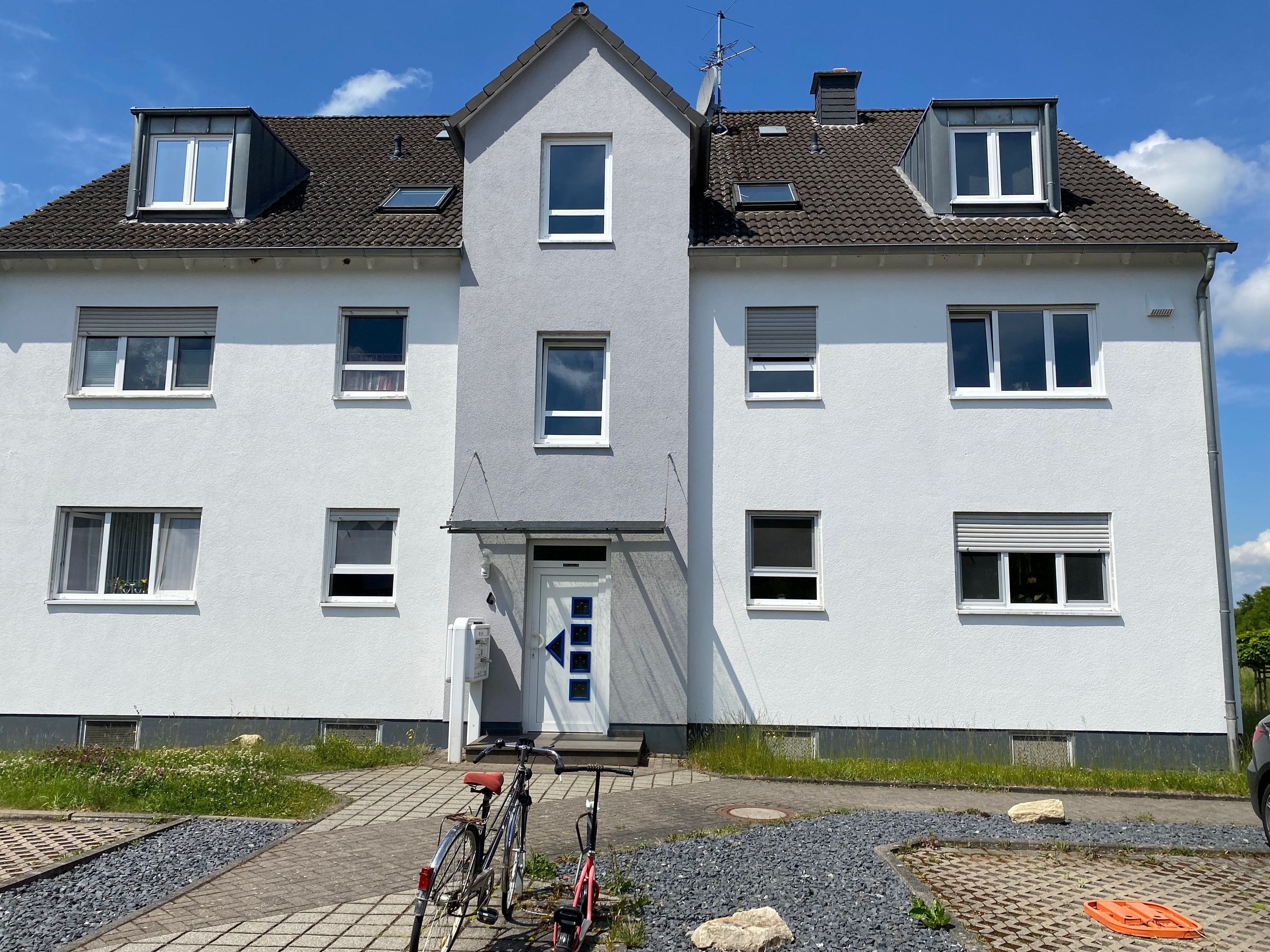 Wohnung zur Miete 660 € 3 Zimmer 94 m²<br/>Wohnfläche 1.<br/>Geschoss 01.10.2024<br/>Verfügbarkeit Am Lier 3 Hillesheim Hillesheim 54576