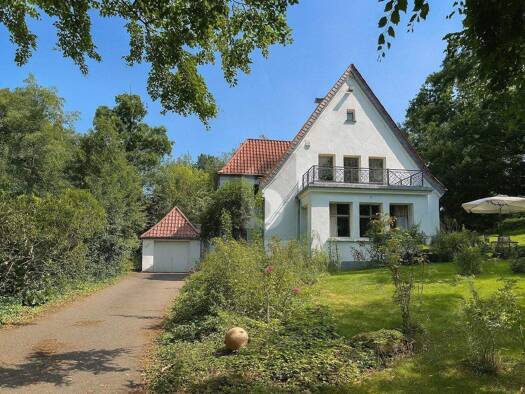 Einfamilienhaus zur Miete 1.900 € 7 Zimmer 214 m² 2.494 m² Grundstück Innenstadt Herford 32049