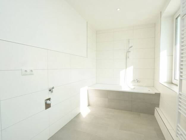 Wohnung zur Miete 478 € 2 Zimmer 68,3 m² 2. Geschoss Zschopauer Straße 120 Bernsdorf Bernsdorf 09126