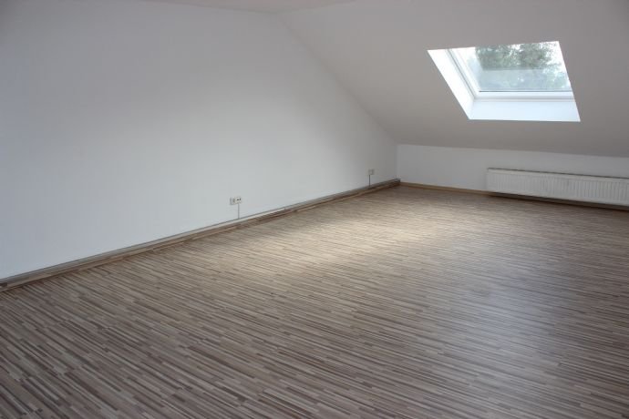 Wohnung zur Miete 350 € 1 Zimmer 50 m²<br/>Wohnfläche 2.<br/>Geschoss ab sofort<br/>Verfügbarkeit Roden Saarlouis 66740