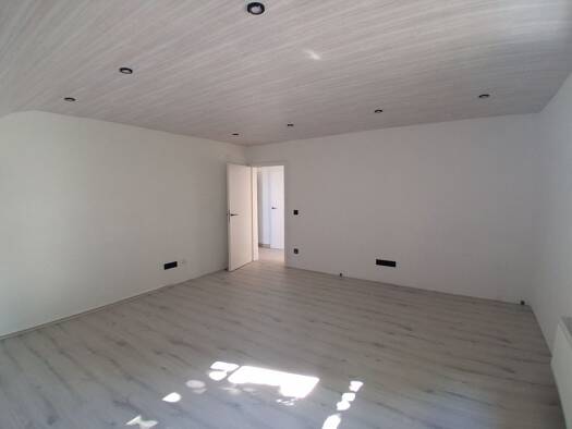 Wohnung zur Miete 950 € 2 Zimmer 62 m² Geschoss -3/3 frei ab 01.10.2026 Klein-Karben Karben 61184