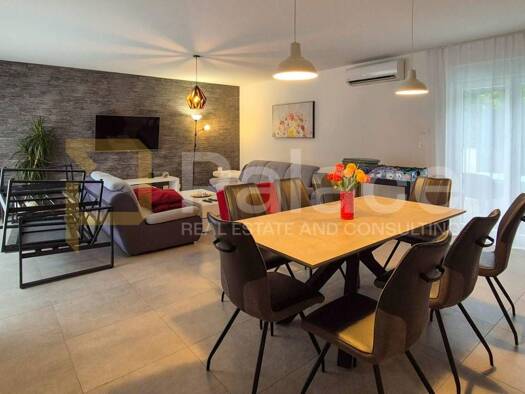 Haus zum Kauf 600.000 € 3 Zimmer 150 m² Liznjan
