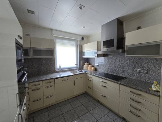 Wohnung zum Kauf 98.000 € 11 Zimmer 85 m² Geschoss 1/2 frei ab sofort Leopoldstal Horn-Bad Meinberg 32805
