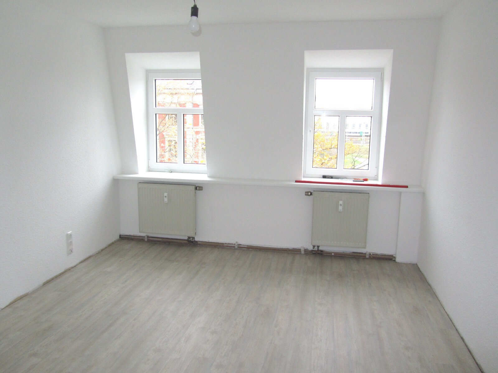 Wohnung zur Miete 685 € 4 Zimmer 118,5 m²<br/>Wohnfläche 4.<br/>Geschoss ab sofort<br/>Verfügbarkeit Zentrum 011 Chemnitz 09111