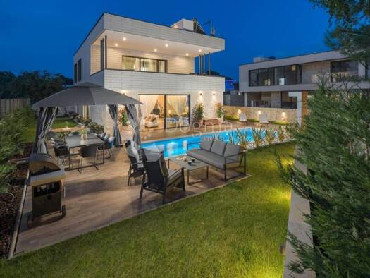 Haus zum Kauf 6 Zimmer 180 m² Funtana Funtana