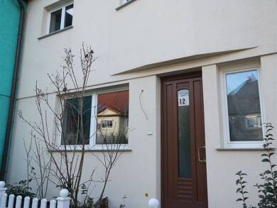 Haus zur Miete 800 € 4 Zimmer 96 m² 180 m² Grundstück frei ab sofort Damaschkestraße 12 Merseburg Merseburg 06217